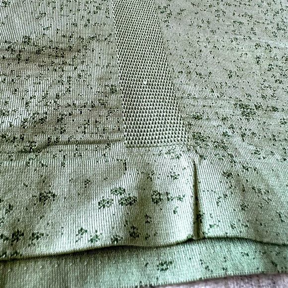 Lululemon swiftly tech racerback tank 2.0, race length - Picture 7 of 9